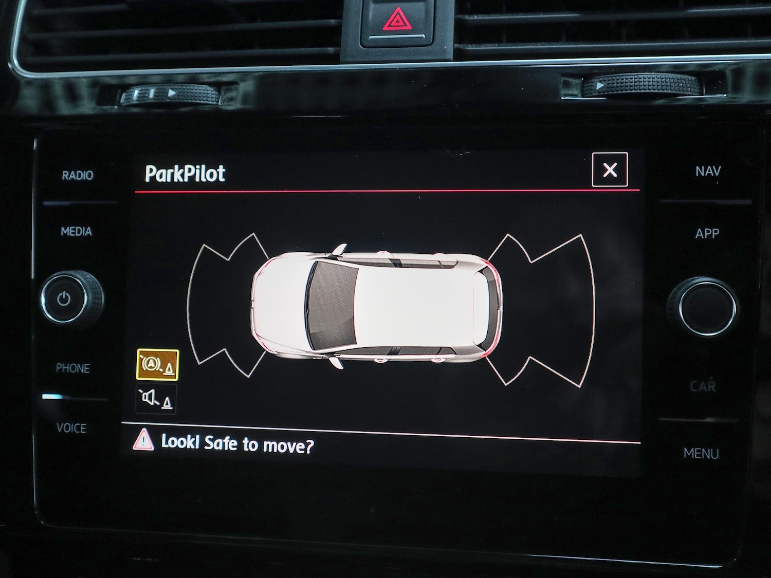 Used Volkswagen Golf 2017 for sale - 77522289: Photo 40