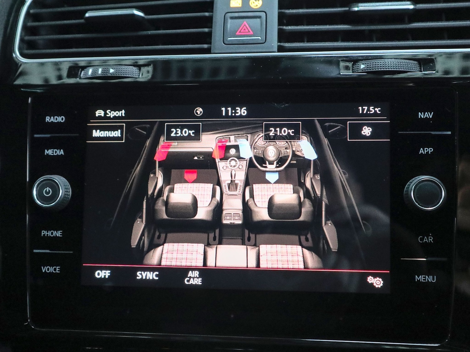 Used Volkswagen Golf 2017 for sale - 77522289: Photo 41