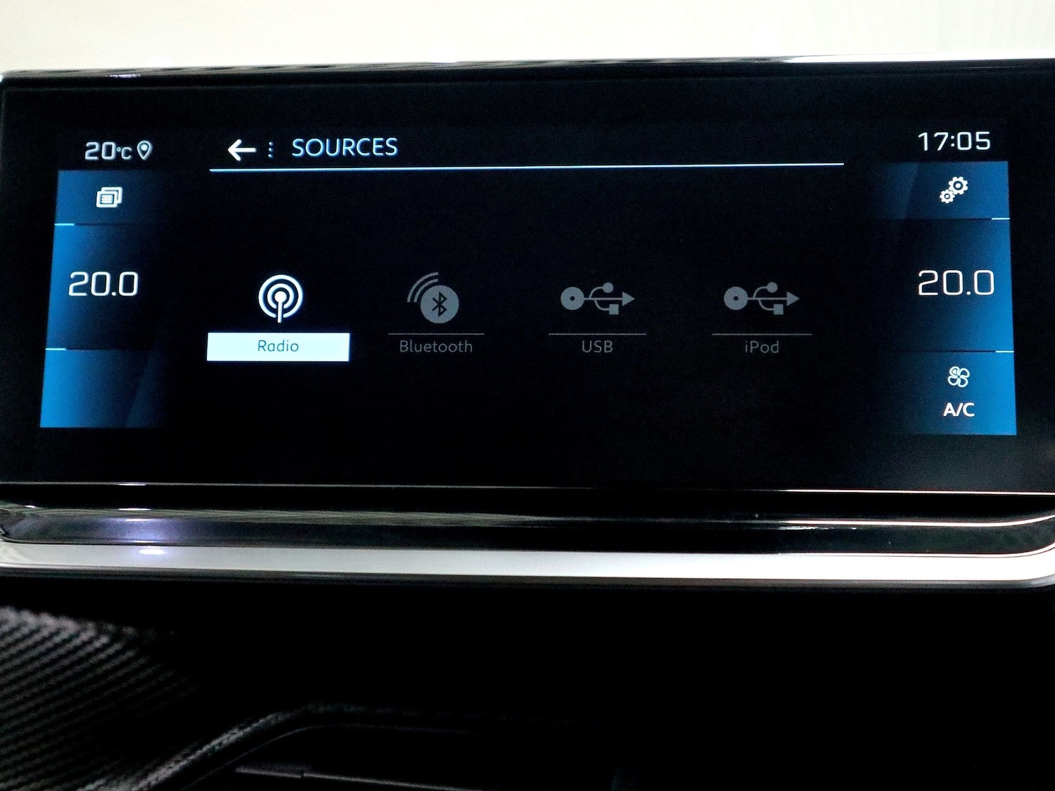 Used Peugeot 2008 2022 for sale - 77409728: Photo 28