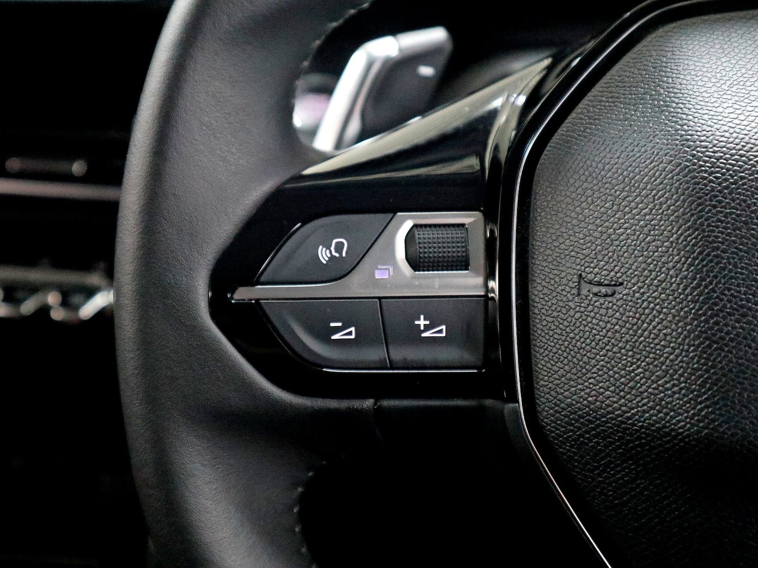 Used Peugeot 2008 2022 for sale - 77409728: Photo 35