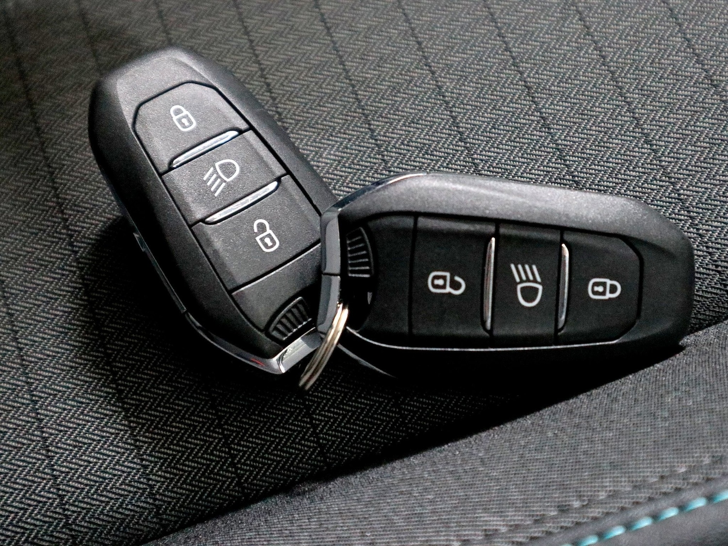 Used Peugeot 2008 2022 for sale - 77409728: Photo 39