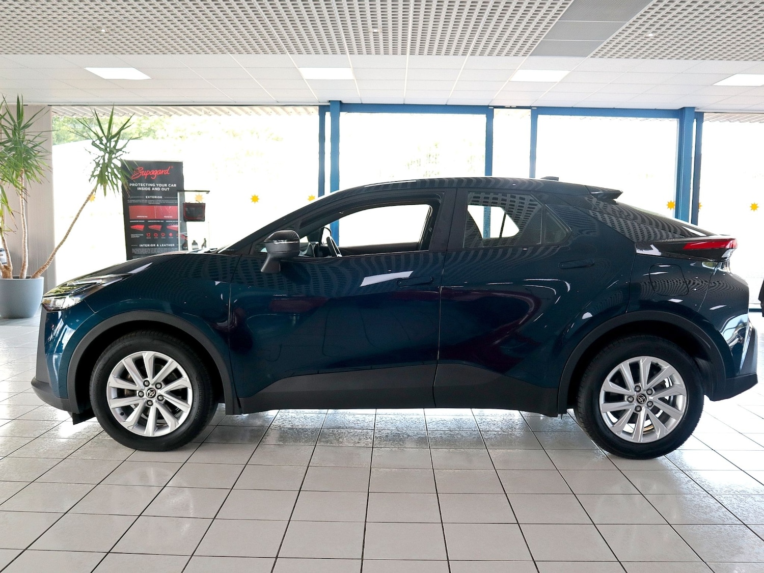 Used Toyota C-HR 2024 for sale - 75621627: Photo 10