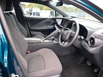 Used Toyota C-HR 2024 for sale - 75621627: Photo