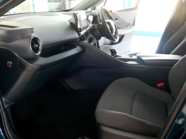Used Toyota C-HR 2024 for sale - 75621627: Photo 4
