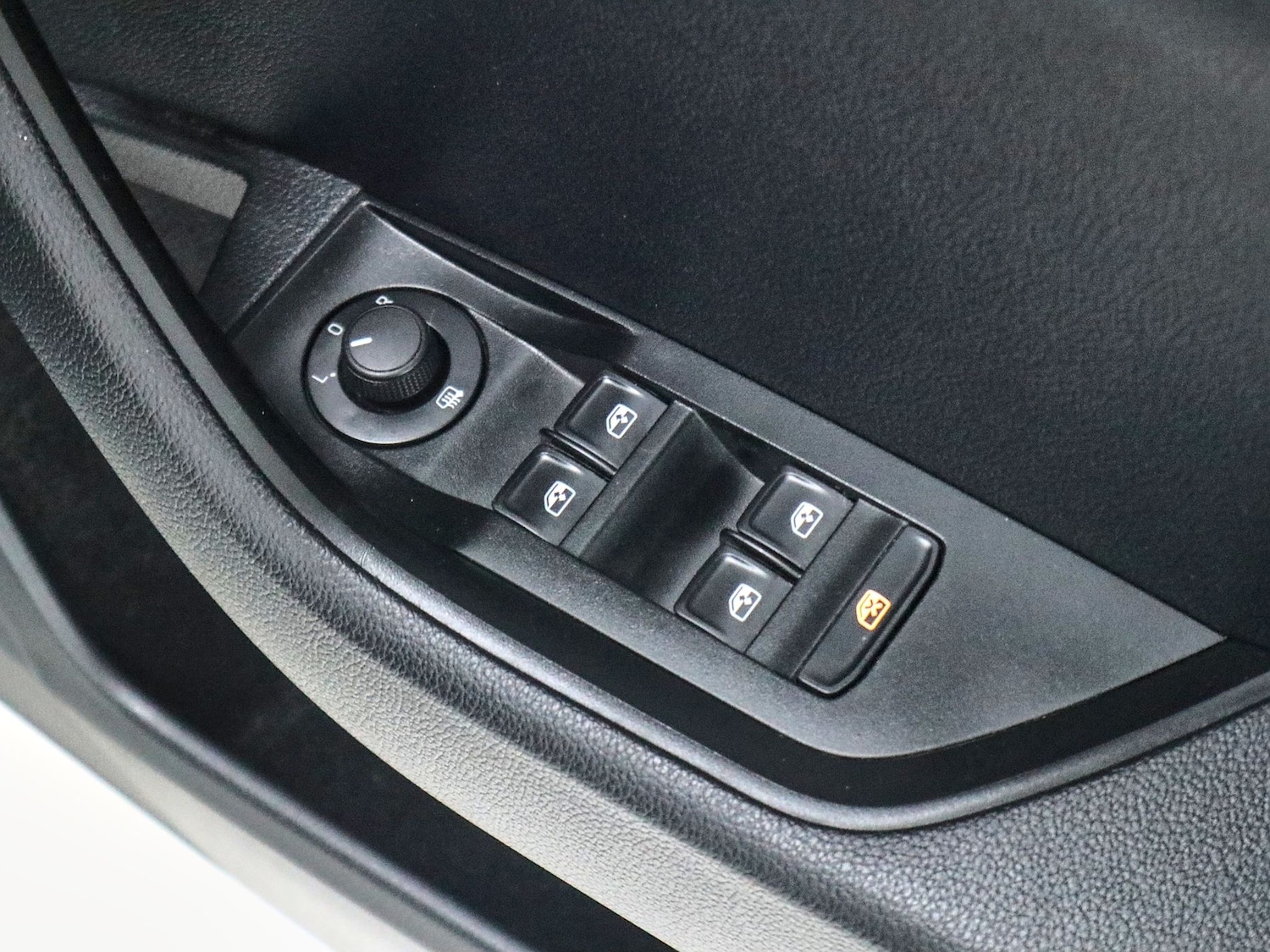 Used Skoda Superb 2016 for sale - 77303917: Photo 24