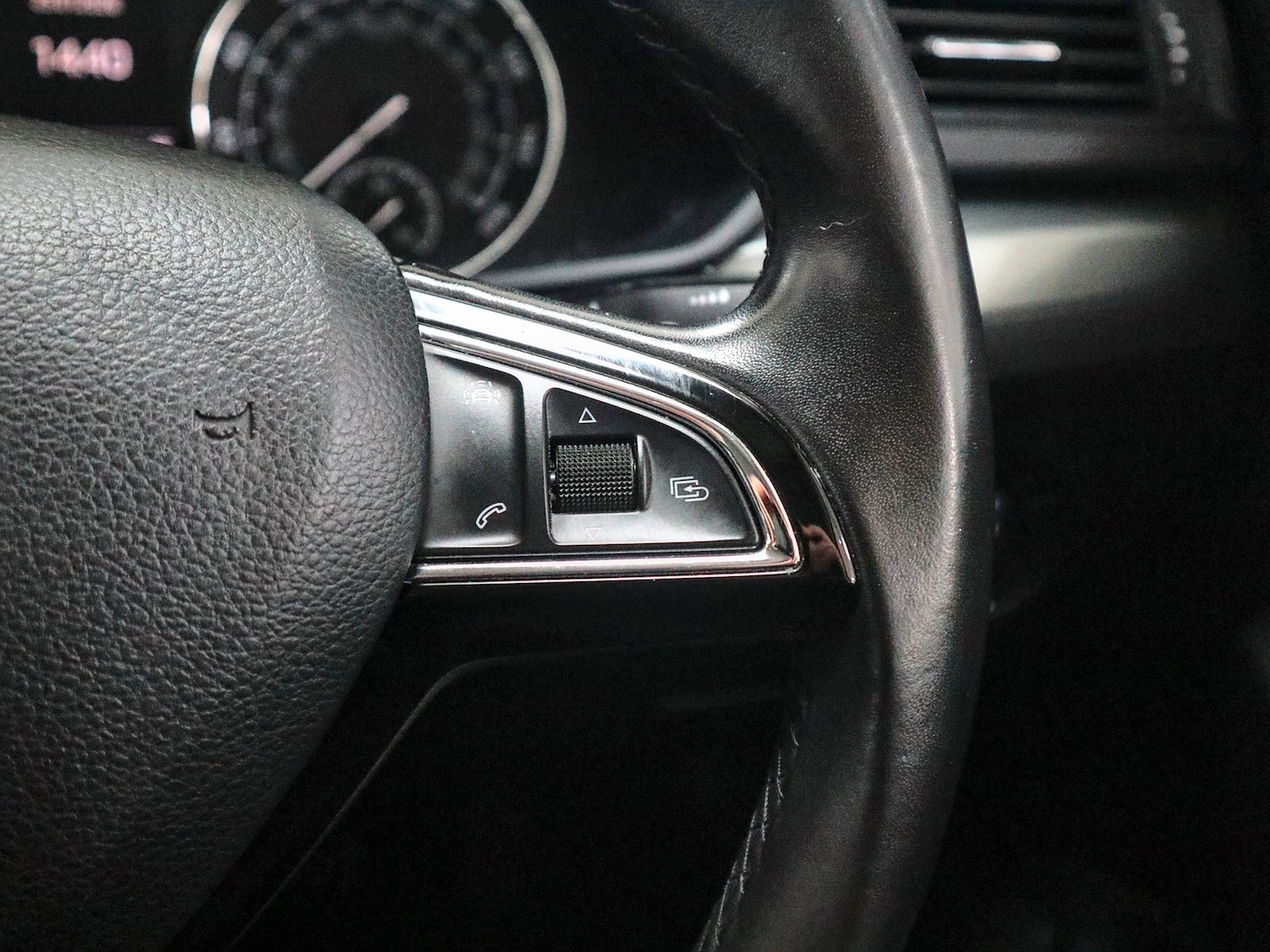 Used Skoda Superb 2016 for sale - 77303917: Photo 33