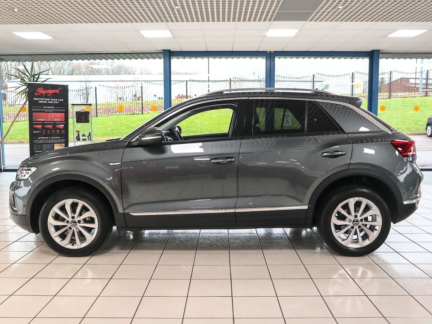 Used Volkswagen T-Roc 2023 for sale - 77303927: Photo 20