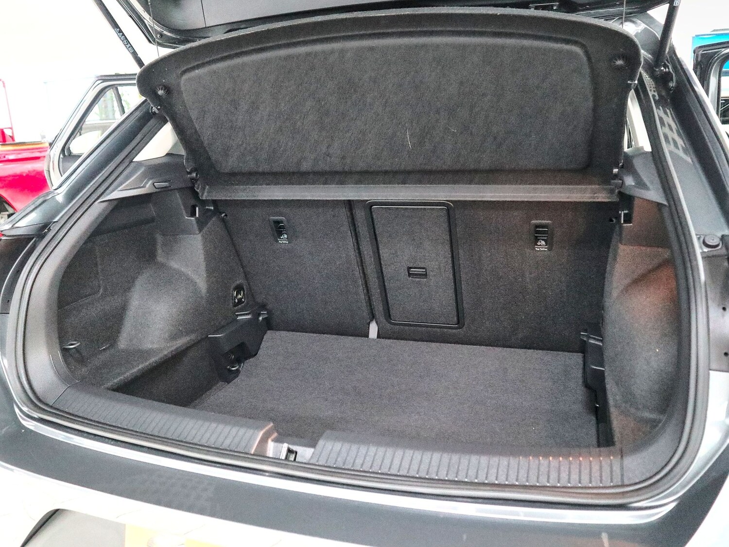 Used Volkswagen T-Roc 2023 for sale - 77303927: Photo 38