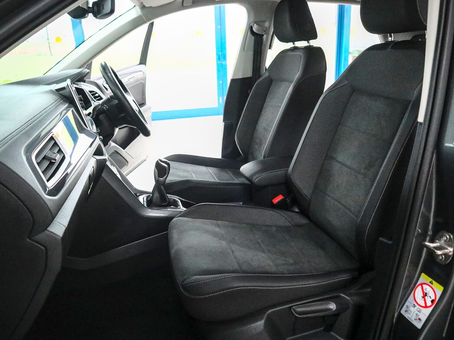 Used Volkswagen T-Roc 2023 for sale - 77303927: Photo 42