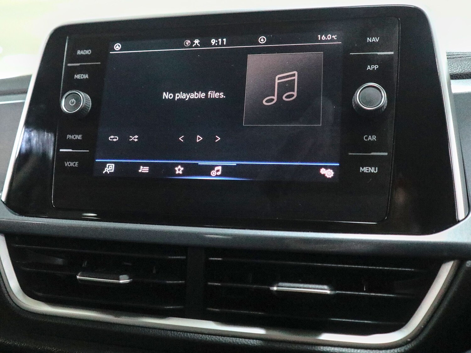 Used Volkswagen T-Roc 2023 for sale - 77303927: Photo 58