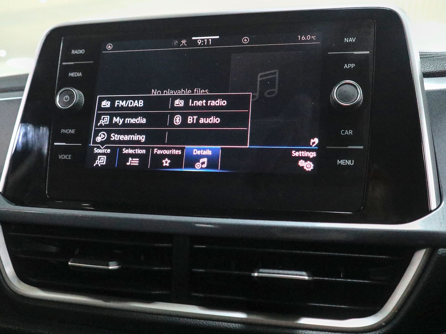 Used Volkswagen T-Roc 2023 for sale - 77303927: Photo 60