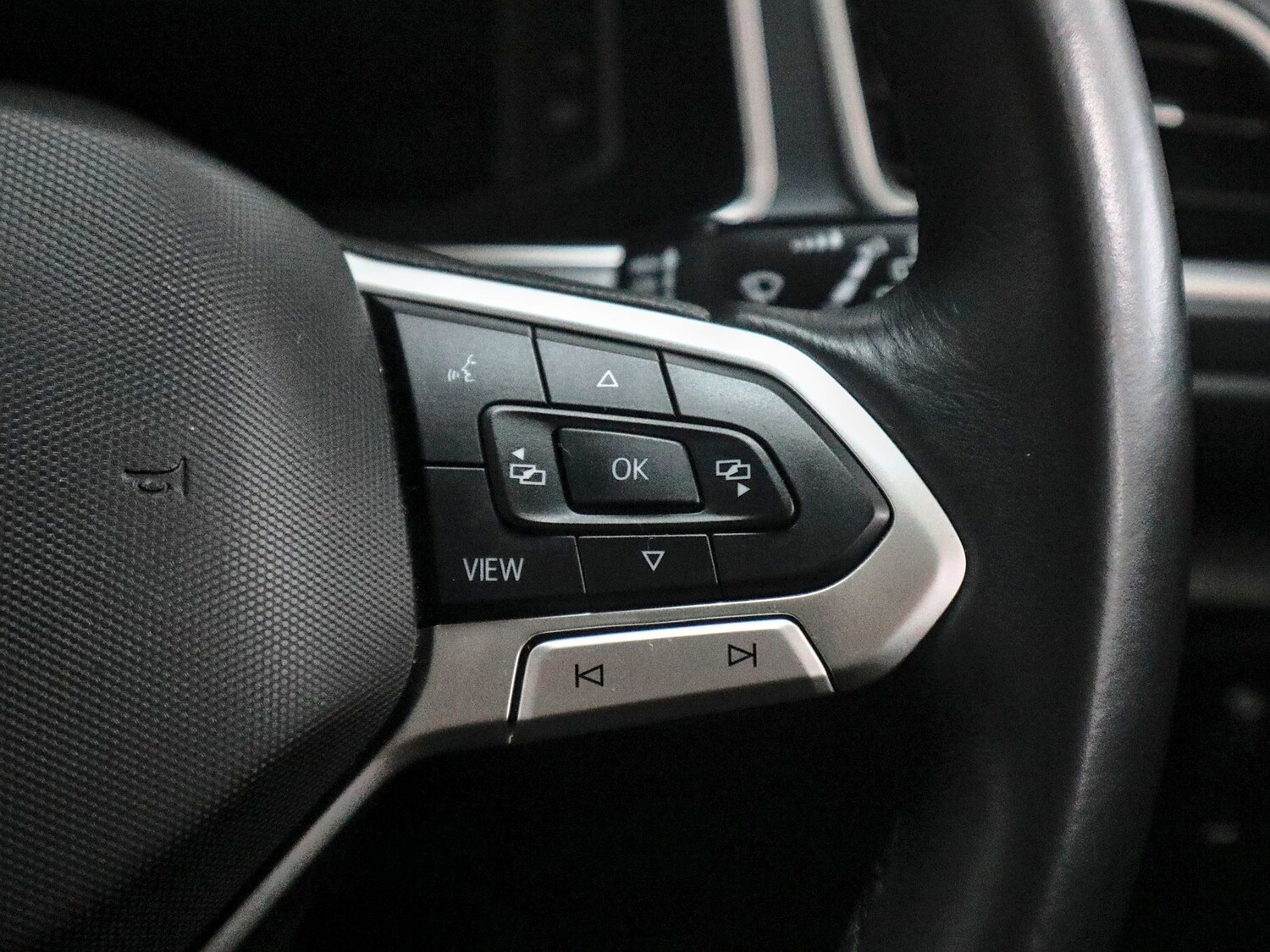 Used Volkswagen T-Roc 2023 for sale - 77303927: Photo 79