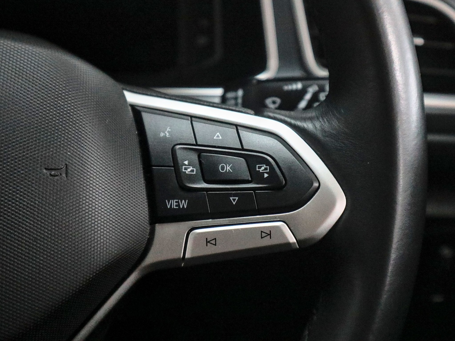 Used Volkswagen T-Roc 2023 for sale - 77303927: Photo 80