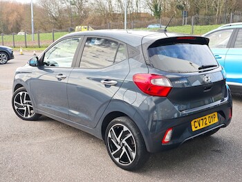 Used Hyundai i10 2022 for sale - 77736063: Photo