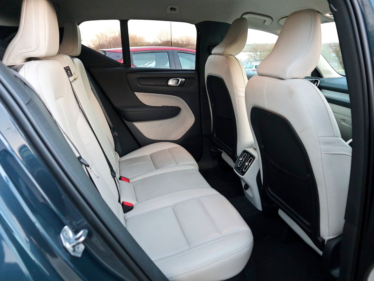 Used Volvo XC40 2021 for sale - 77008431: Photo 4