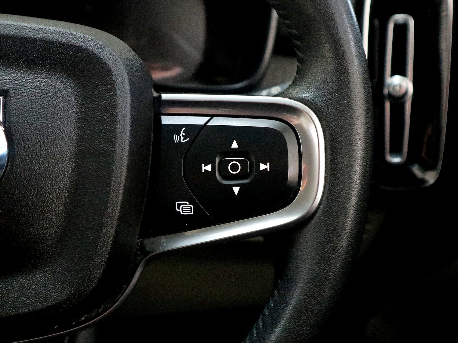 Used Volvo XC40 2021 for sale - 77008431: Photo 40