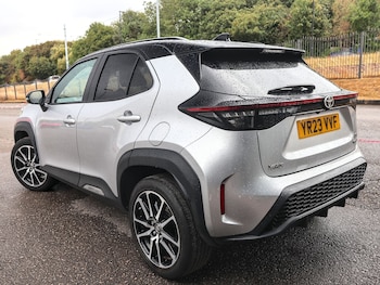 Used Toyota Yaris Cross 2023 for sale - 79589187: Photo
