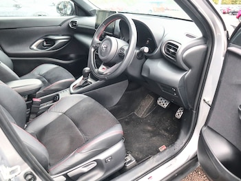 Used Toyota Yaris Cross 2023 for sale - 79589187: Photo