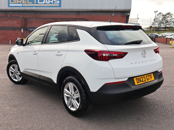 Used Vauxhall Grandland 2023 for sale - 76011929: Photo 2