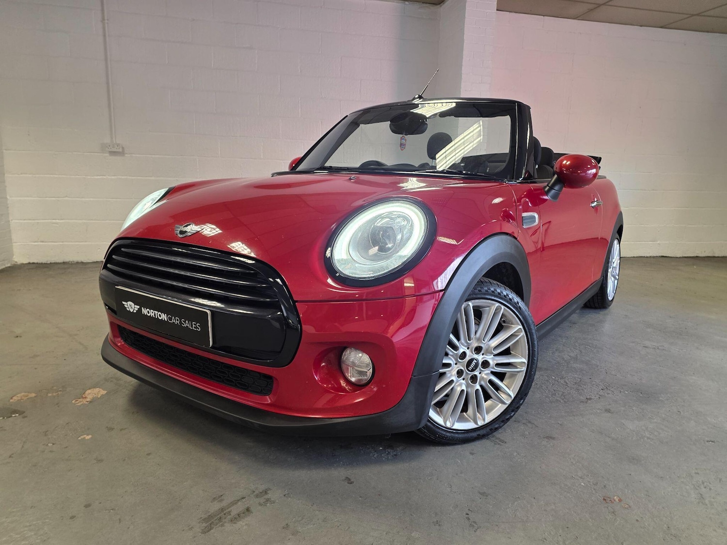 Used MINI Convertible 2016 for sale - 78170981: Photo 11