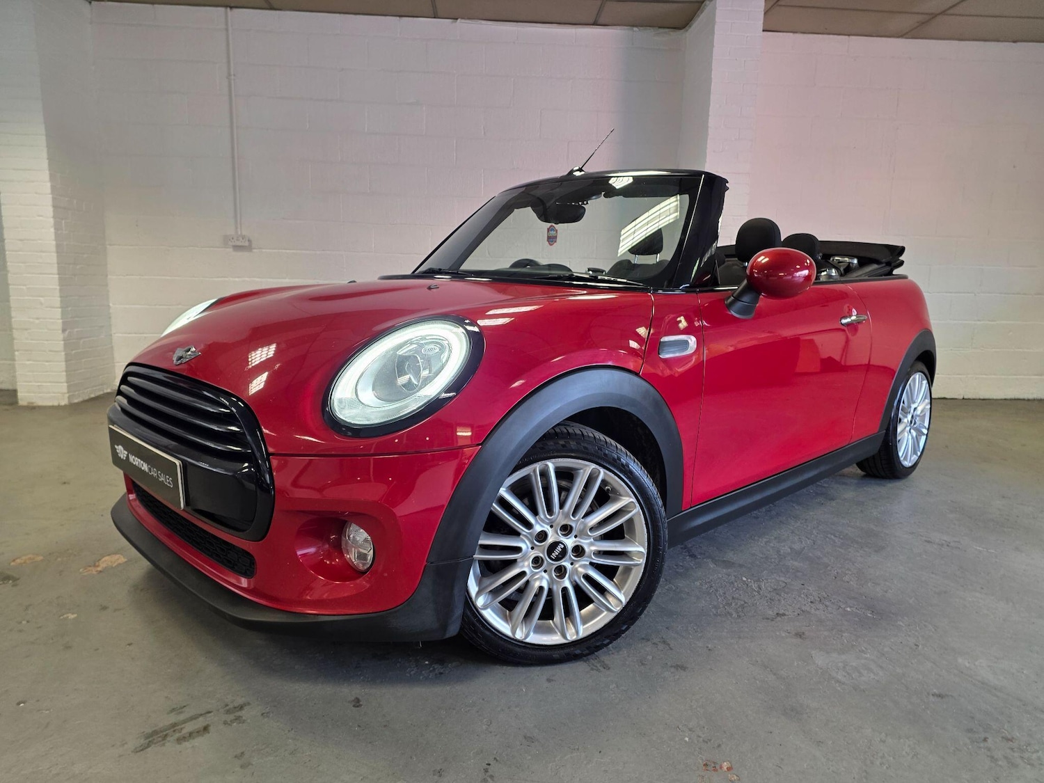 Used MINI Convertible 2016 for sale - 78170981: Photo 12