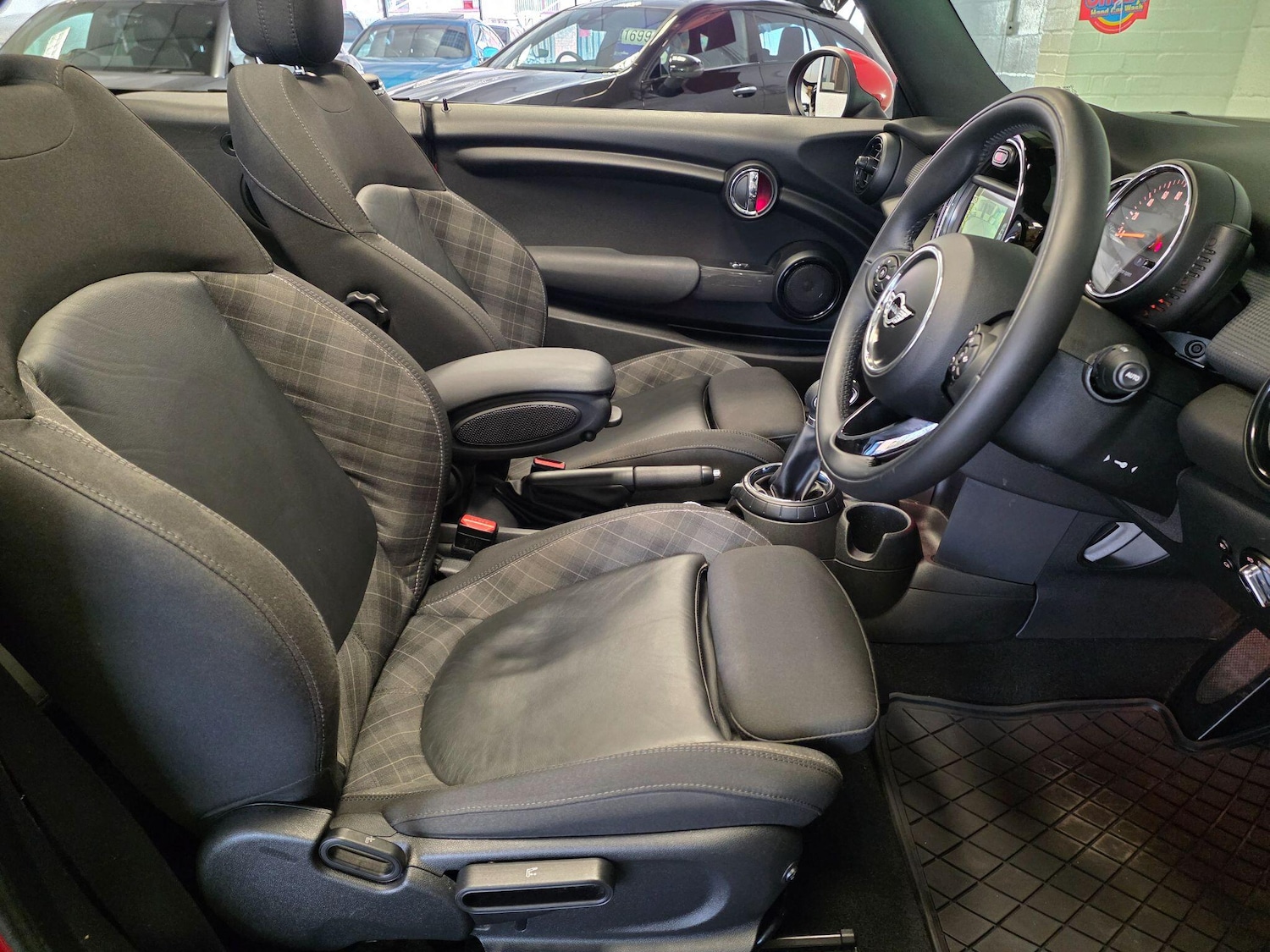 Used MINI Convertible 2016 for sale - 78170981: Photo 31