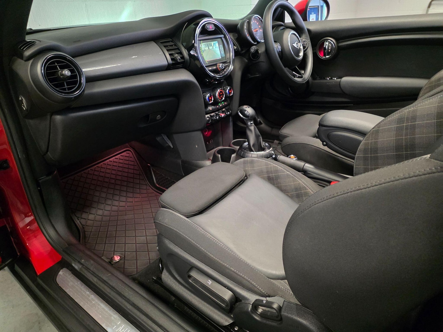 Used MINI Convertible 2016 for sale - 78170981: Photo 39