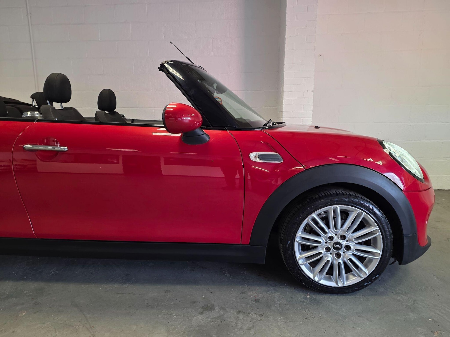 Used MINI Convertible 2016 for sale - 78170981: Photo 7
