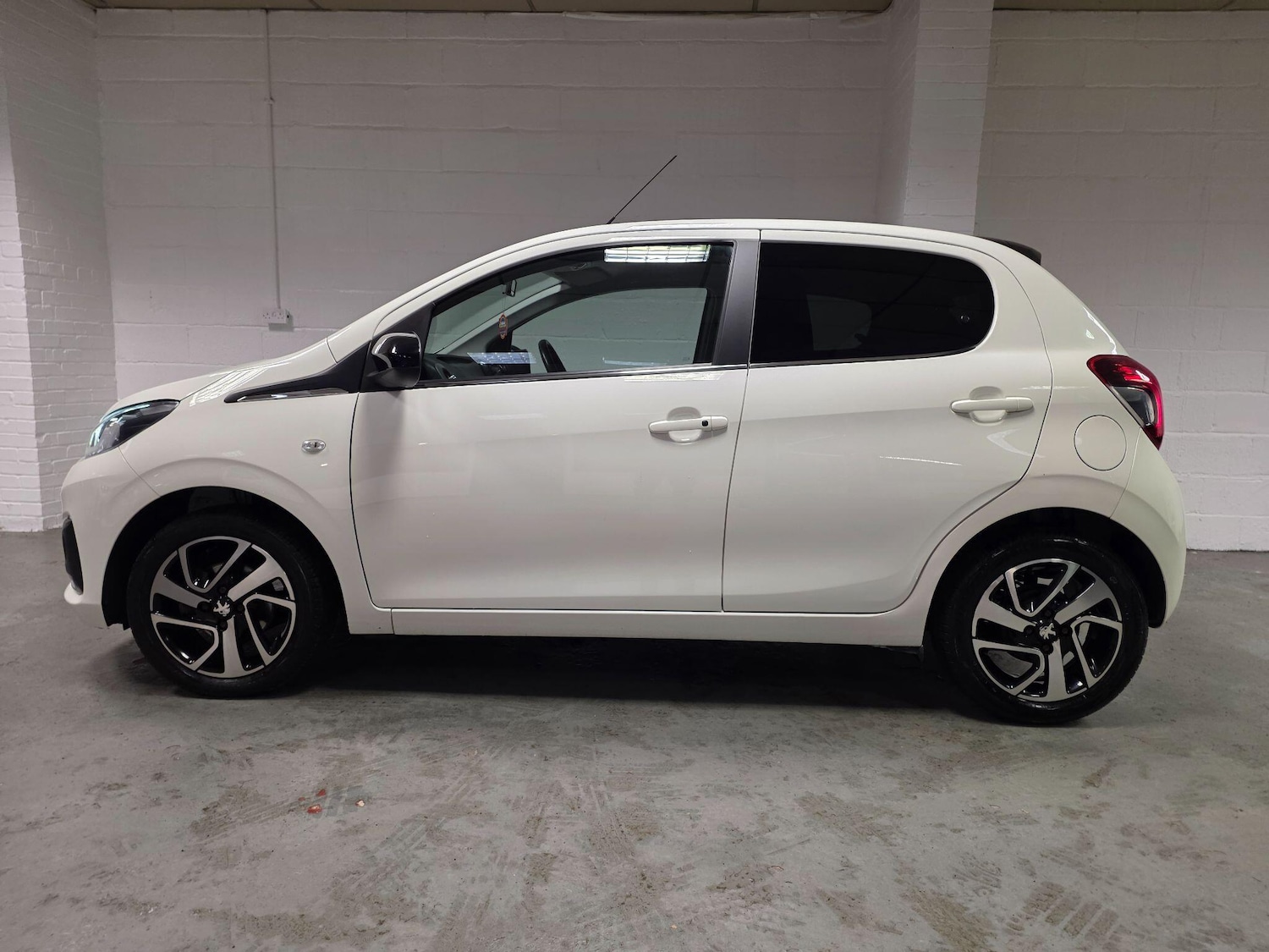 Used Peugeot 108 2018 for sale - 77267697: Photo 16