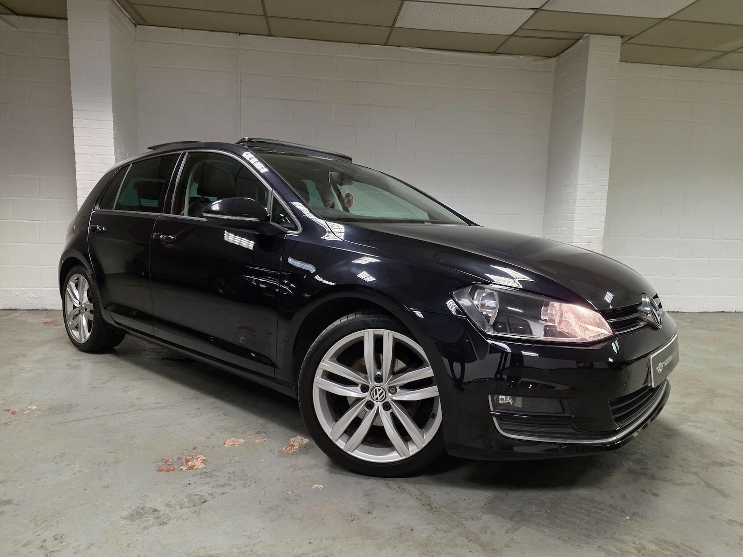 Used Volkswagen Golf 2016 for sale - 77029502: Photo 2
