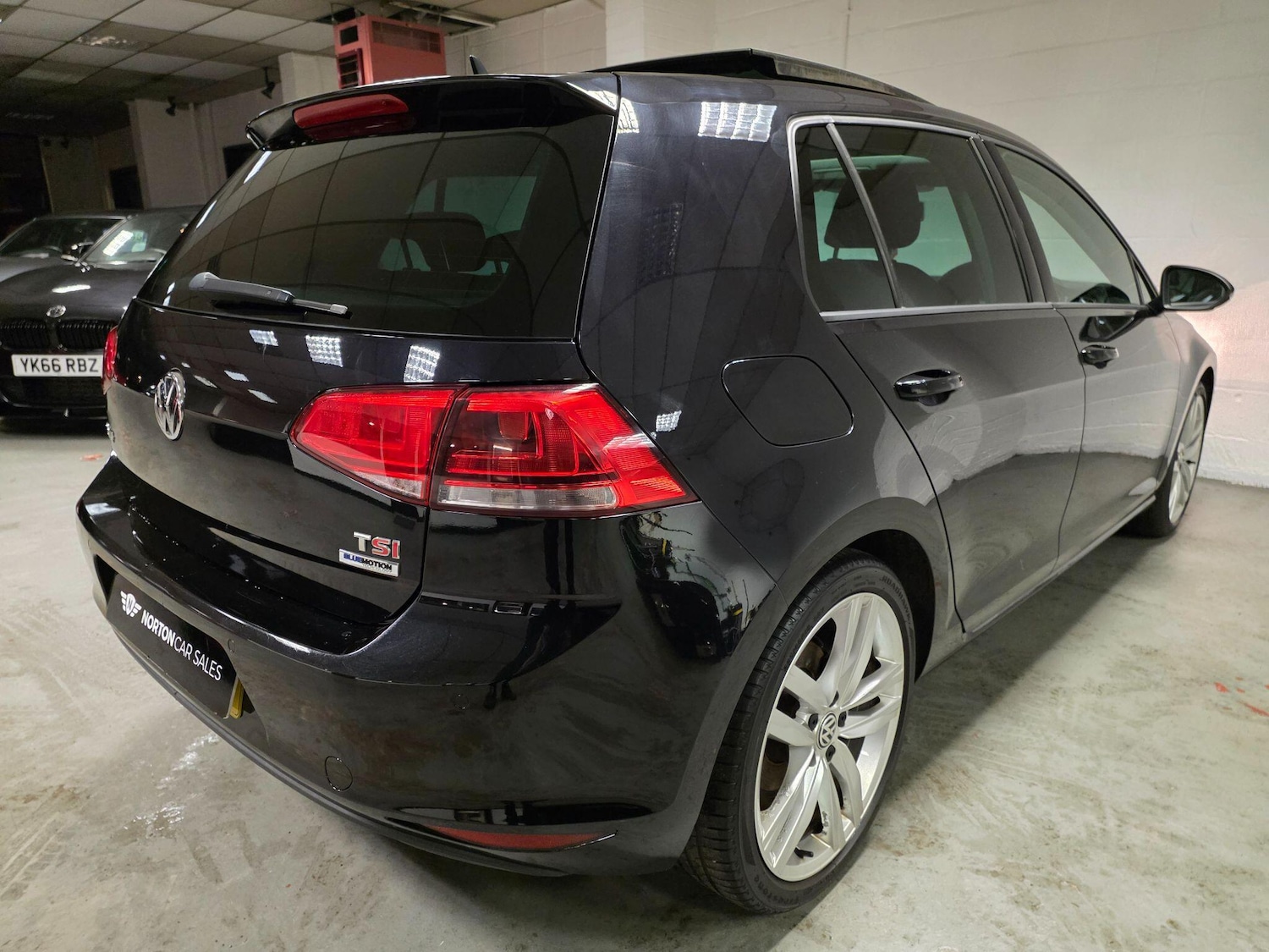 Used Volkswagen Golf 2016 for sale - 77029502: Photo 20