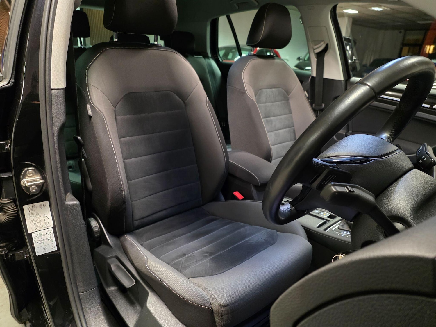 Used Volkswagen Golf 2016 for sale - 77029502: Photo 33