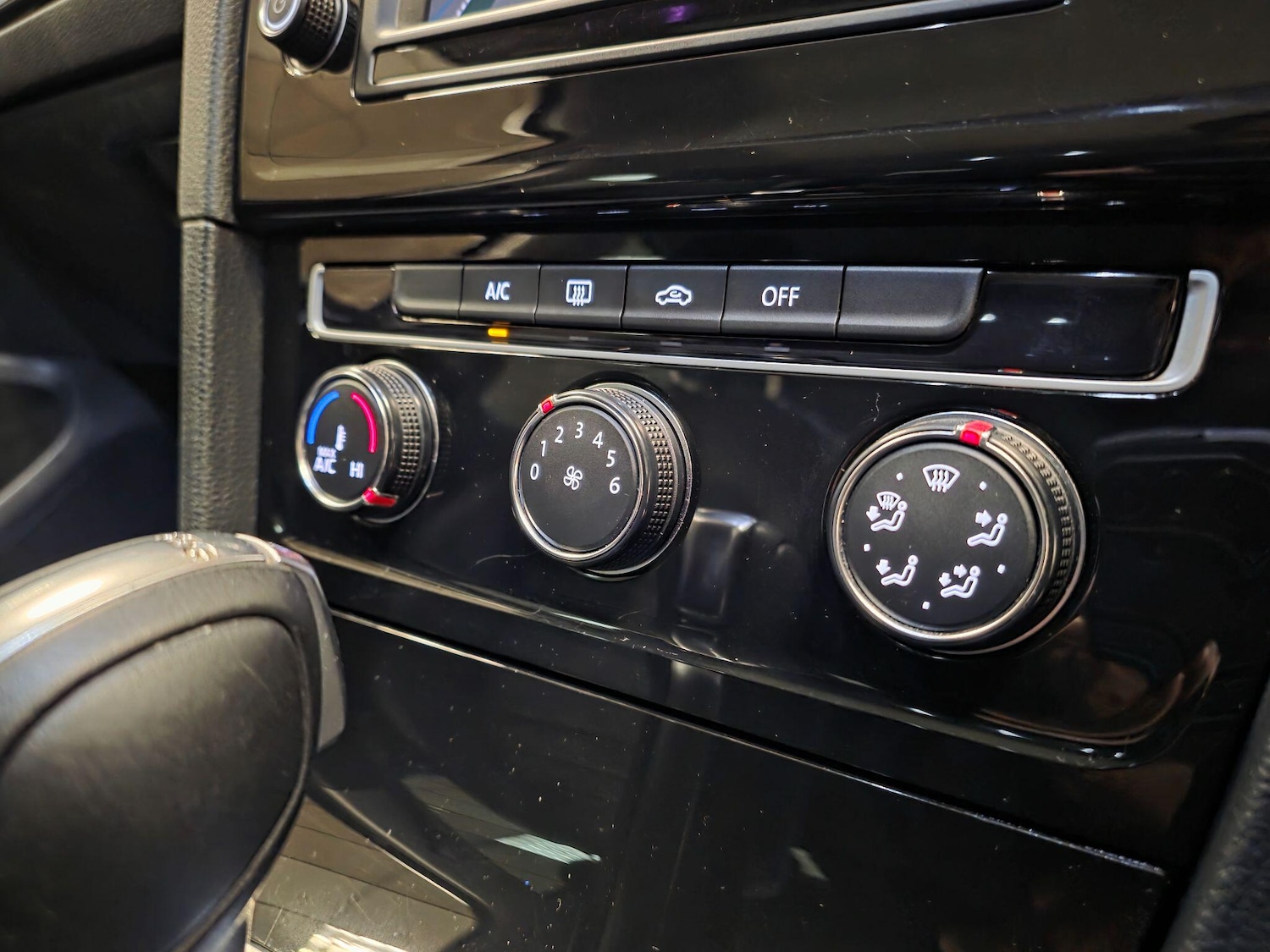 Used Volkswagen Golf 2016 for sale - 77029502: Photo 61