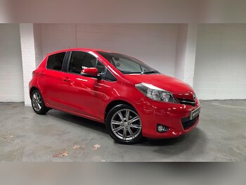 Used Toyota Yaris 2012 for sale - 77695674: Photo