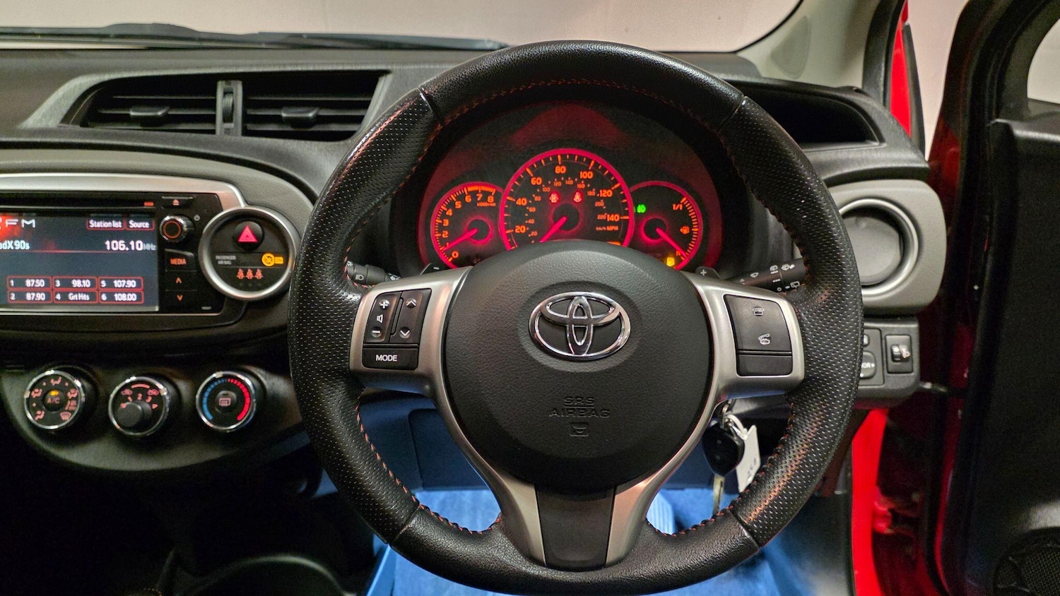 Used Toyota Yaris 2012 for sale - 77695674: Photo 55