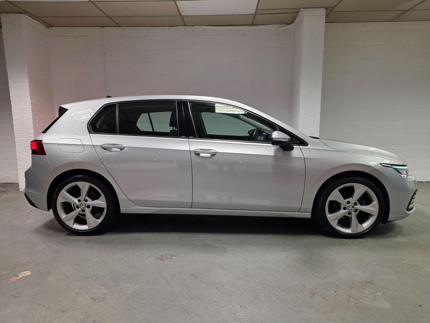 Used Volkswagen Golf 2021 for sale - 76742496: Photo 6