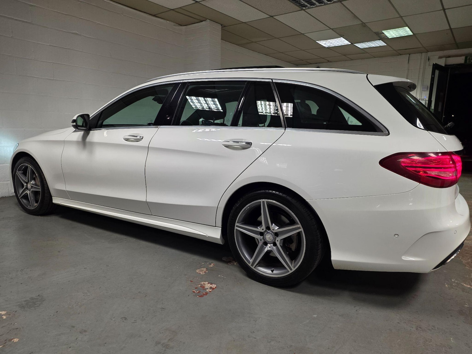 Used Mercedes-Benz C Class 2014 for sale - 76522384: Photo 28