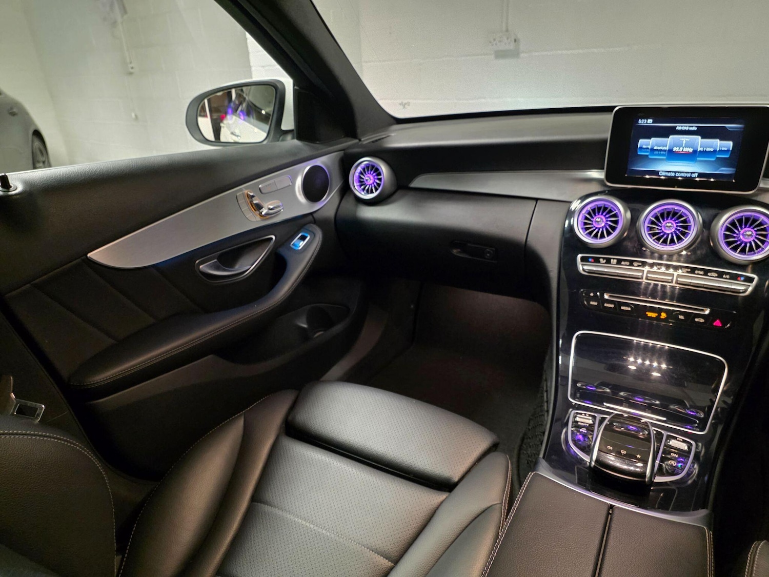 Used Mercedes-Benz C Class 2014 for sale - 76522384: Photo 41