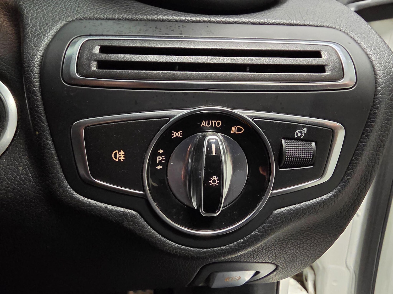 Used Mercedes-Benz C Class 2014 for sale - 76522384: Photo 60