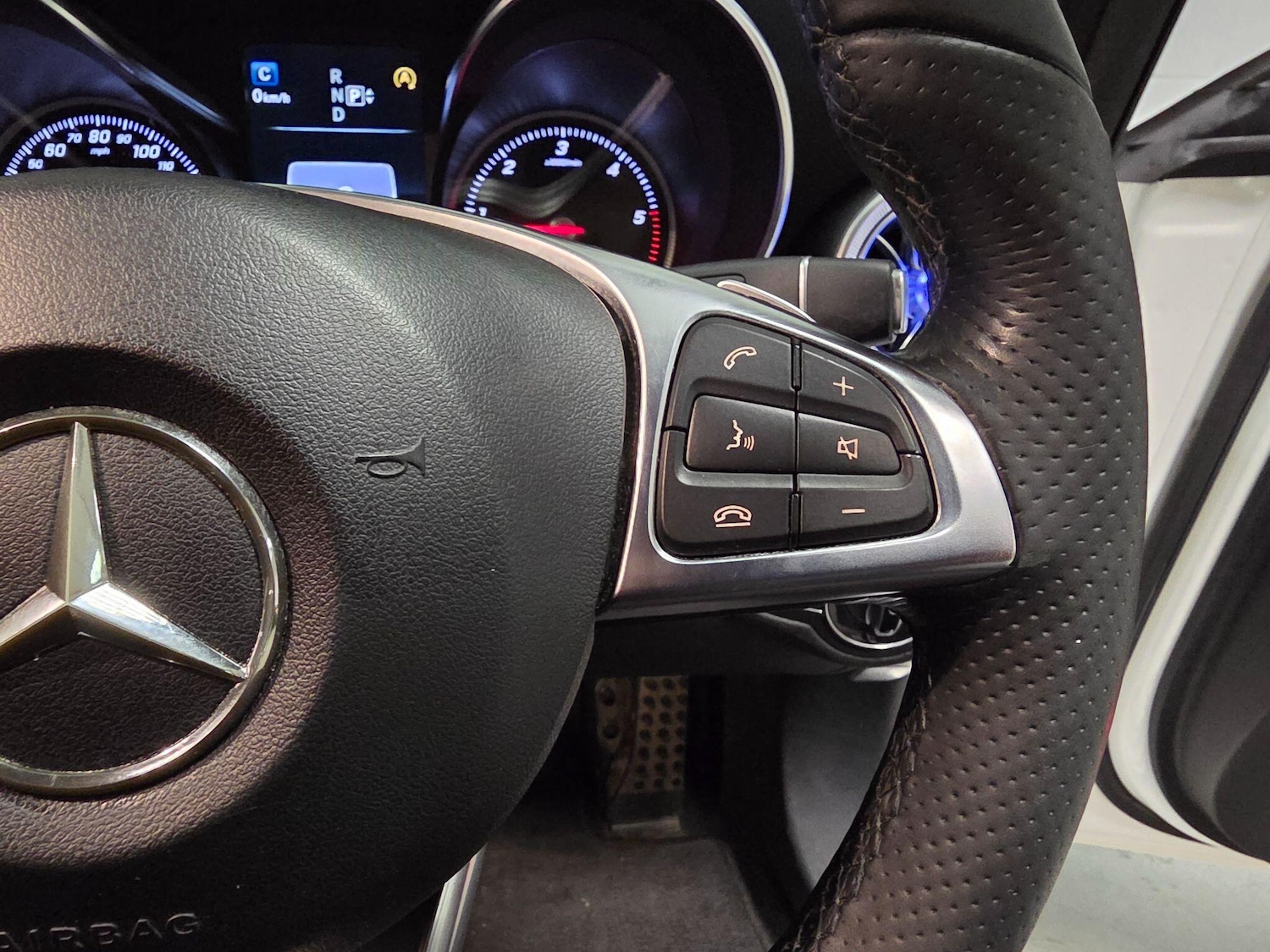 Used Mercedes-Benz C Class 2014 for sale - 76522384: Photo 65