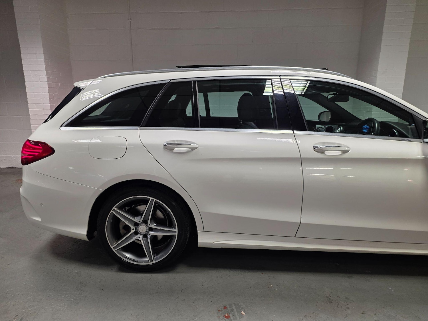 Used Mercedes-Benz C Class 2014 for sale - 76522384: Photo 8