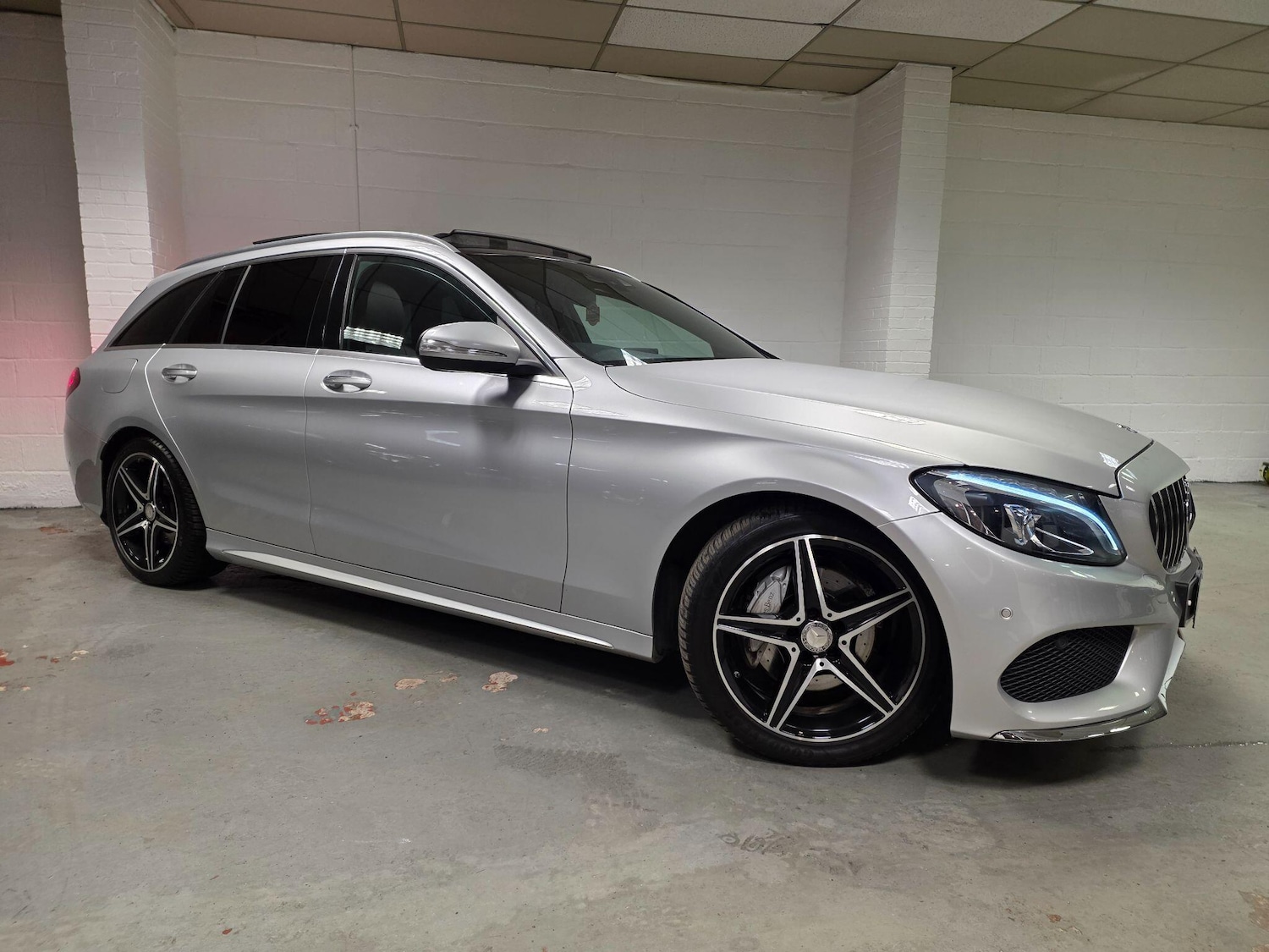 Used Mercedes-Benz C Class 2015 for sale - 77029556: Photo 3