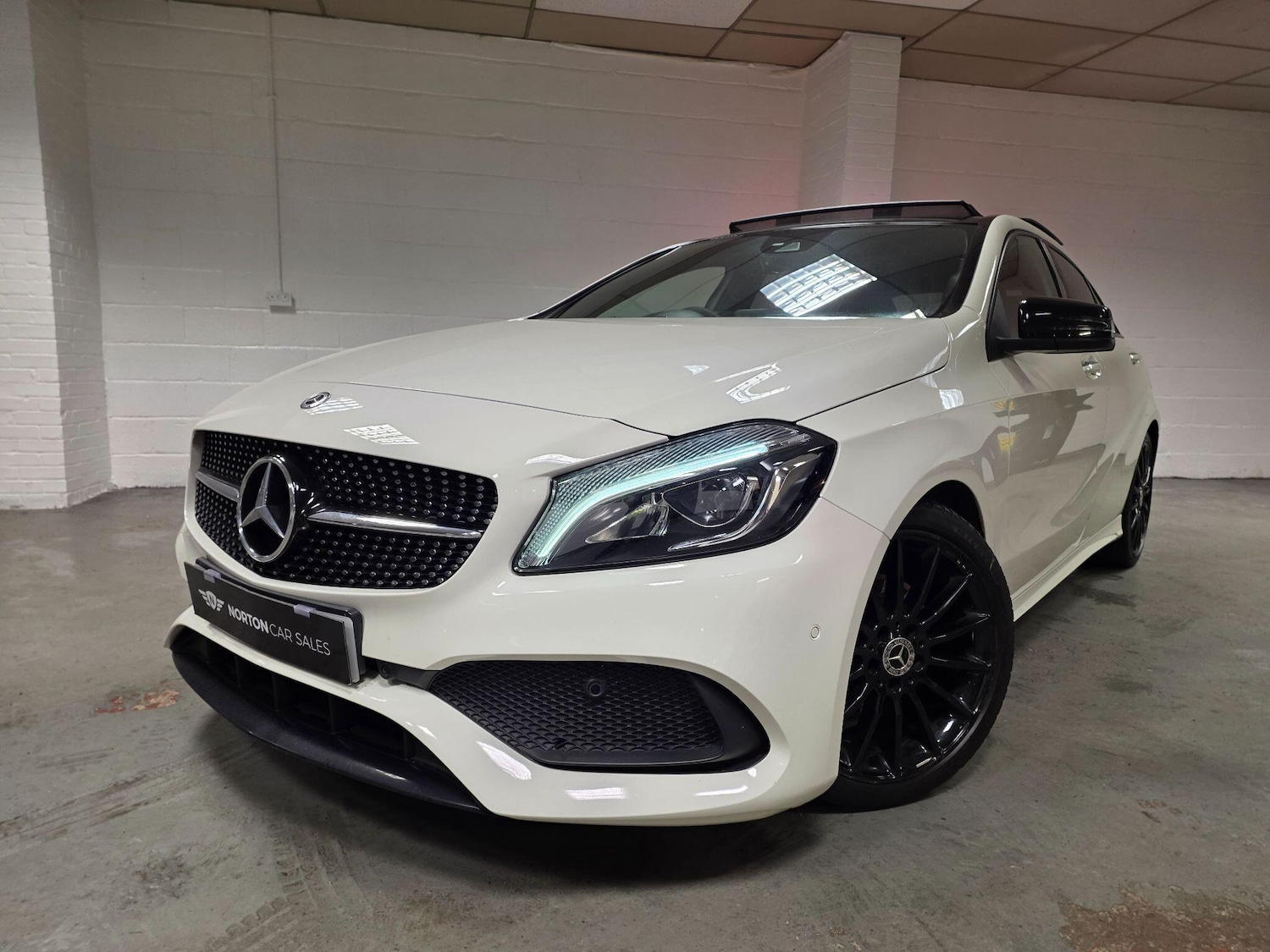 Used Mercedes-Benz A-Class 2017 for sale - 77695419: Photo 11