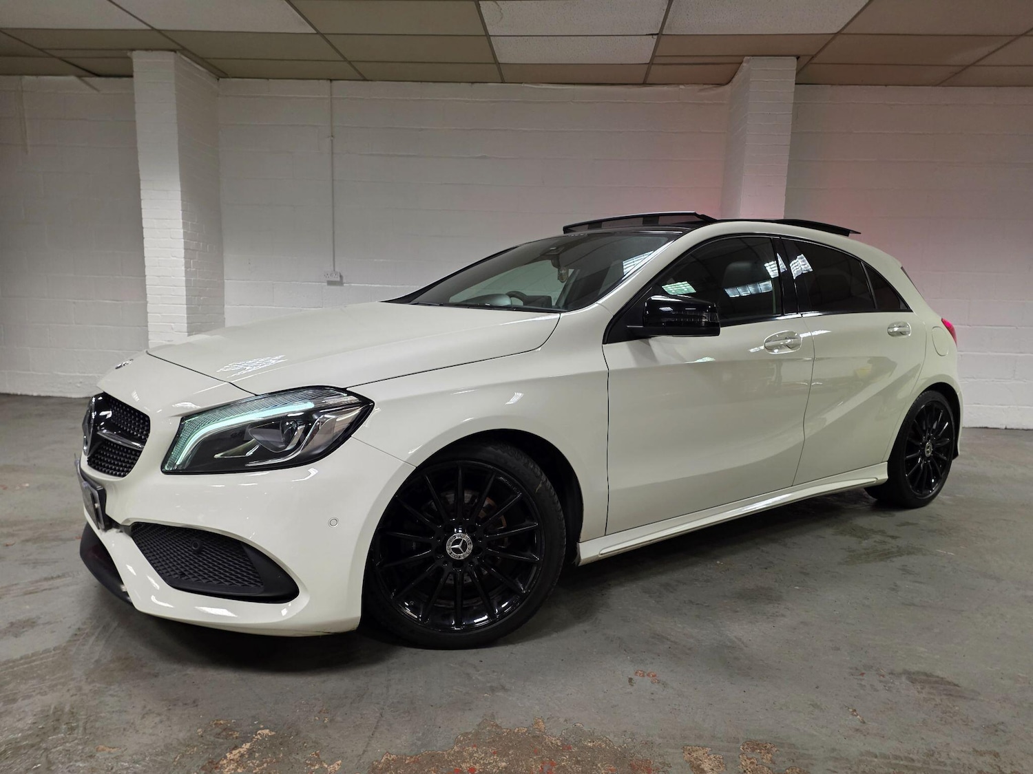 Used Mercedes-Benz A-Class 2017 for sale - 77695419: Photo 13