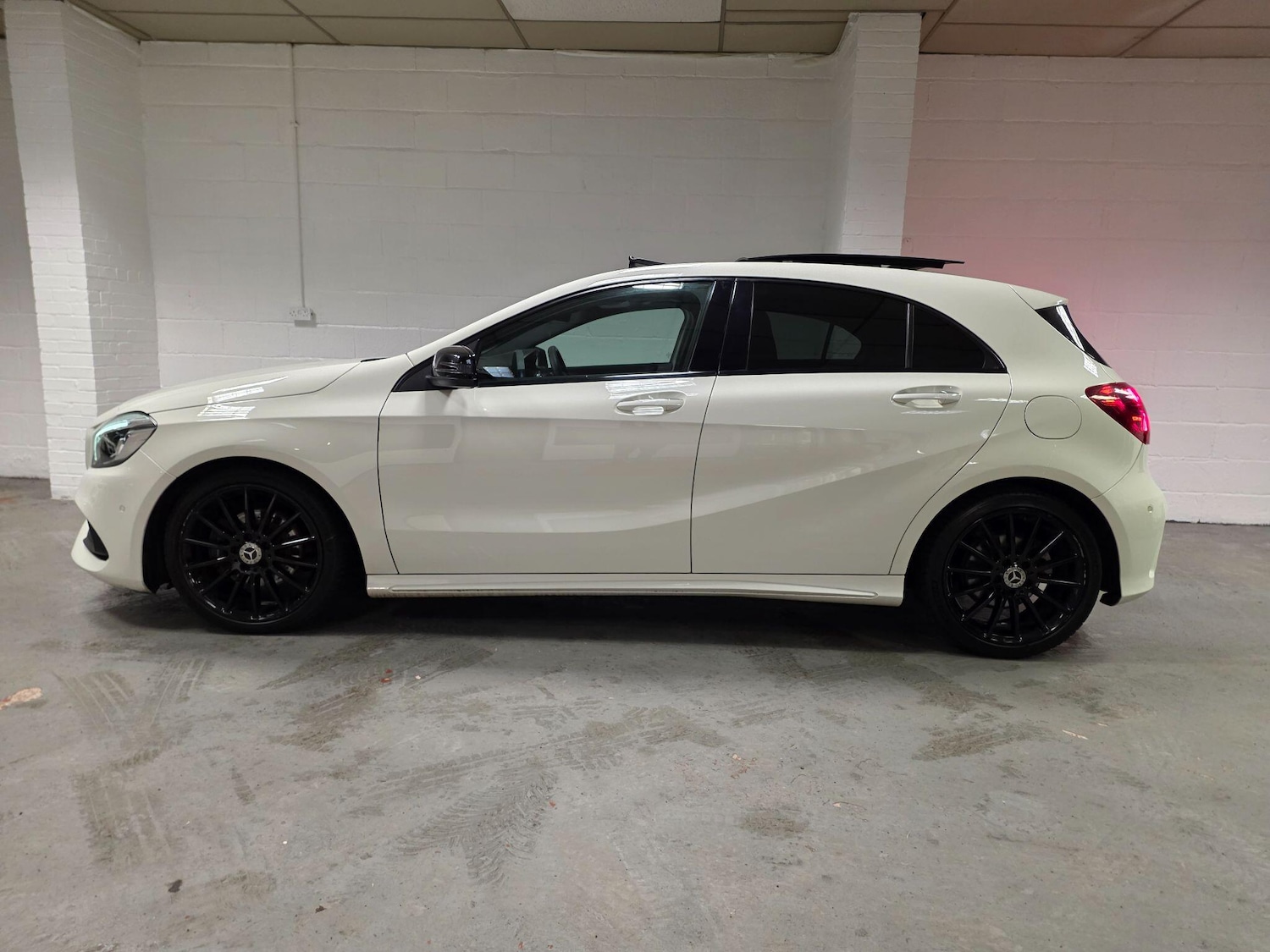 Used Mercedes-Benz A-Class 2017 for sale - 77695419: Photo 16