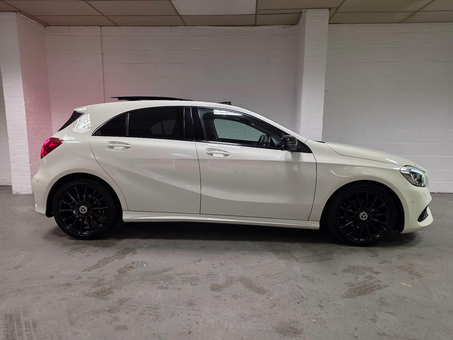 Used Mercedes-Benz A-Class 2017 for sale - 77695419: Photo 6