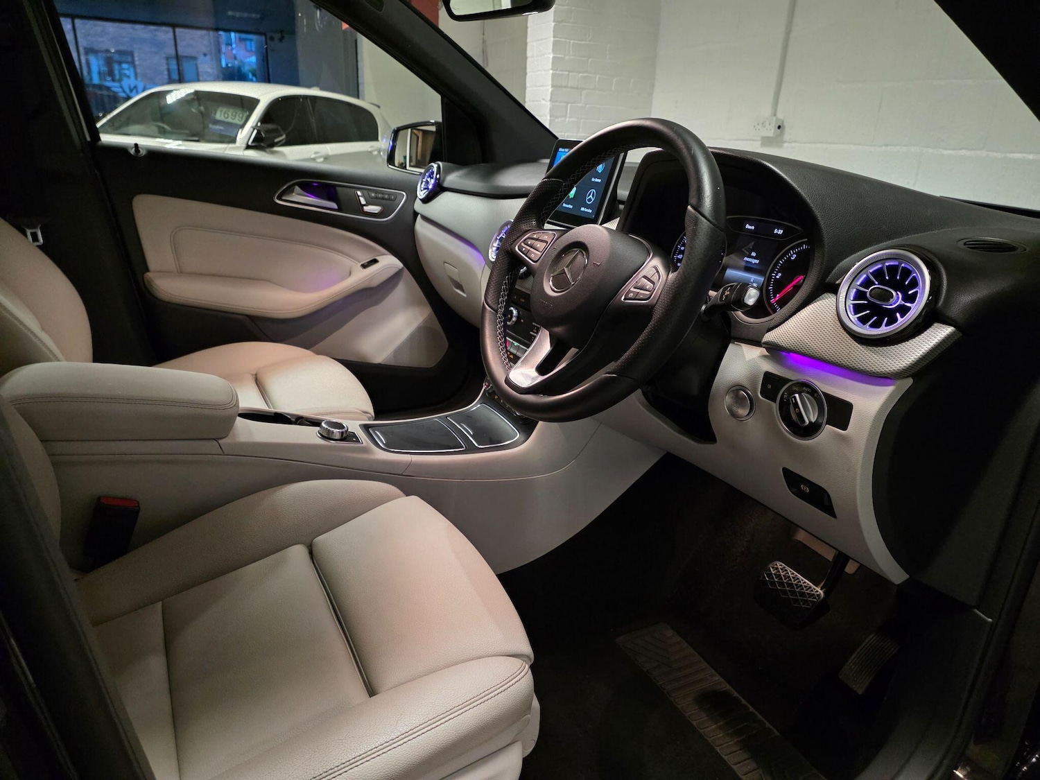 Used Mercedes-Benz B Class 2016 for sale - 77695349: Photo 32