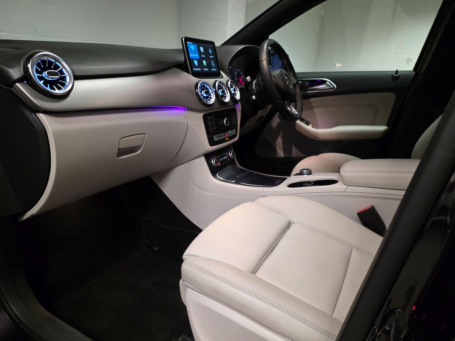 Used Mercedes-Benz B Class 2016 for sale - 77695349: Photo 49