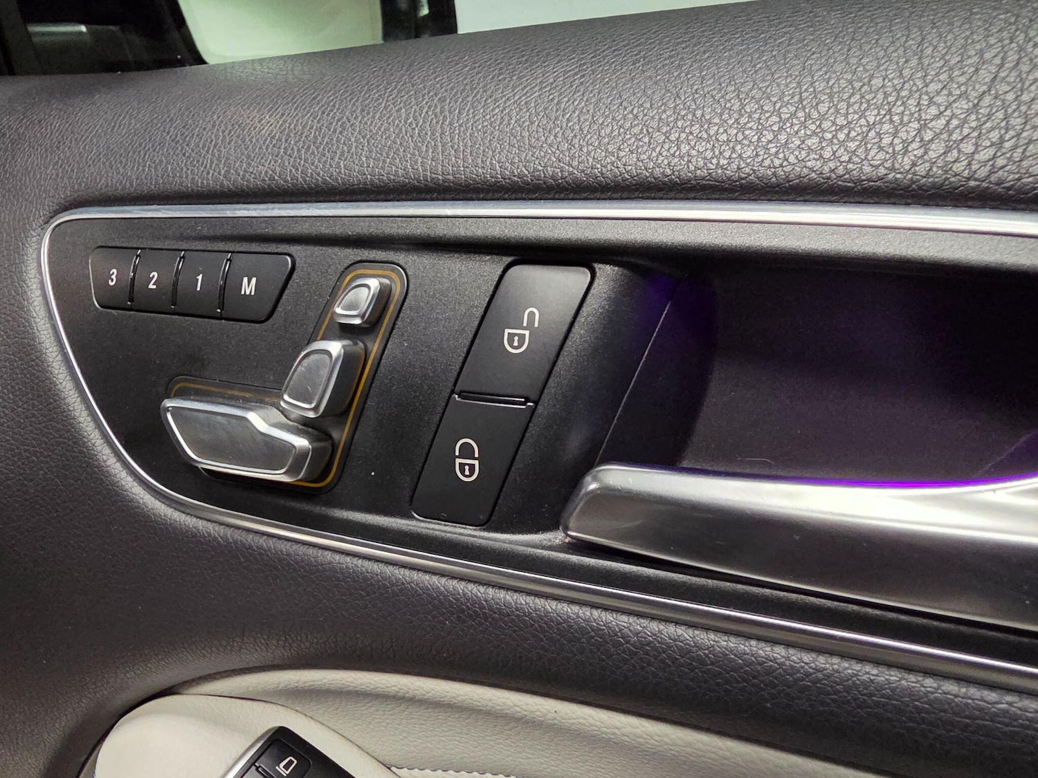 Used Mercedes-Benz B Class 2016 for sale - 77695349: Photo 60