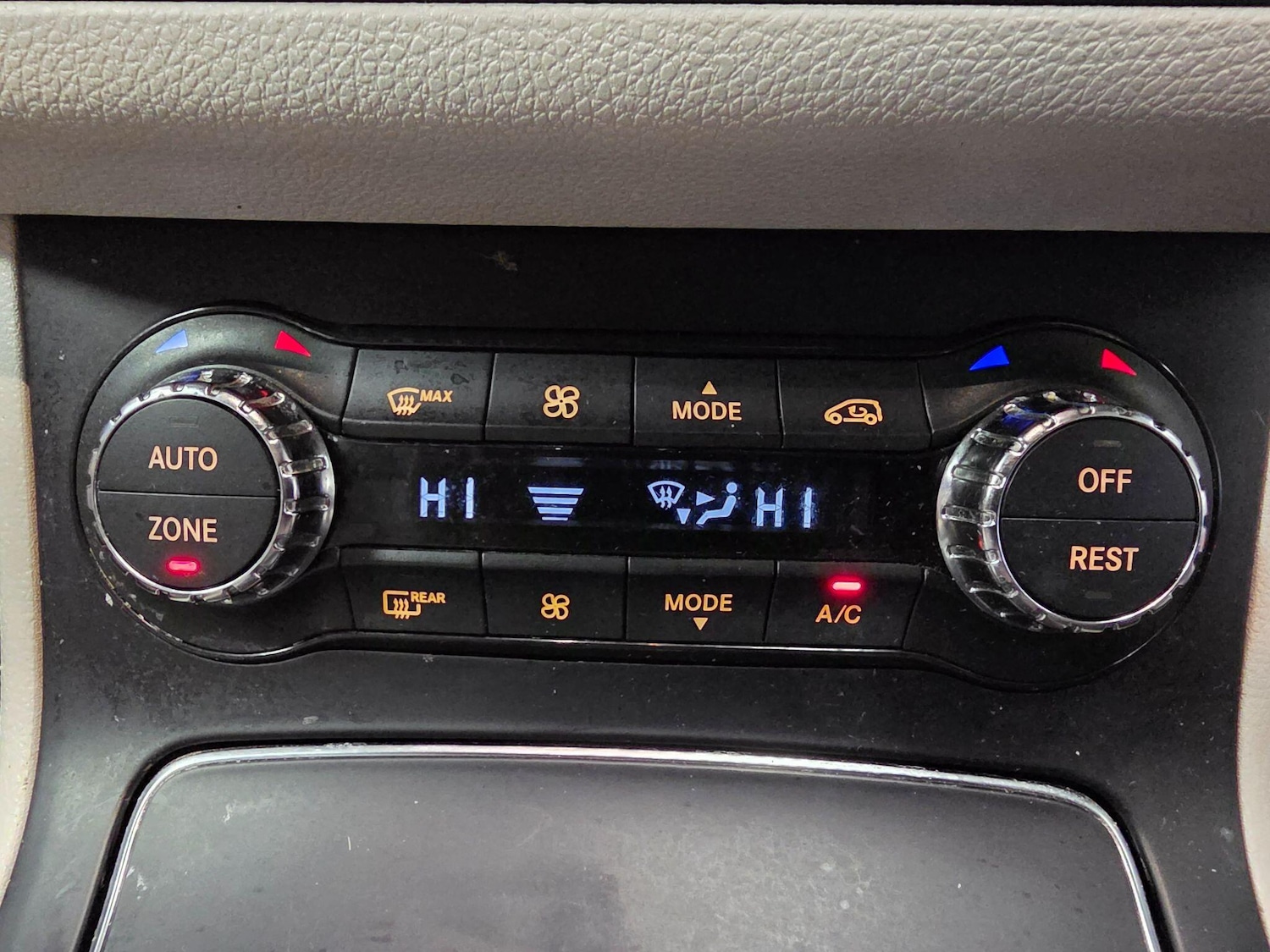 Used Mercedes-Benz B Class 2016 for sale - 77695349: Photo 68